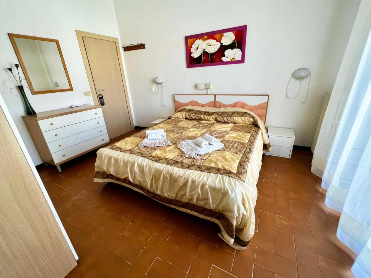 Bed&Breakfast Villa Lorena 马尔米堡 外观 照片