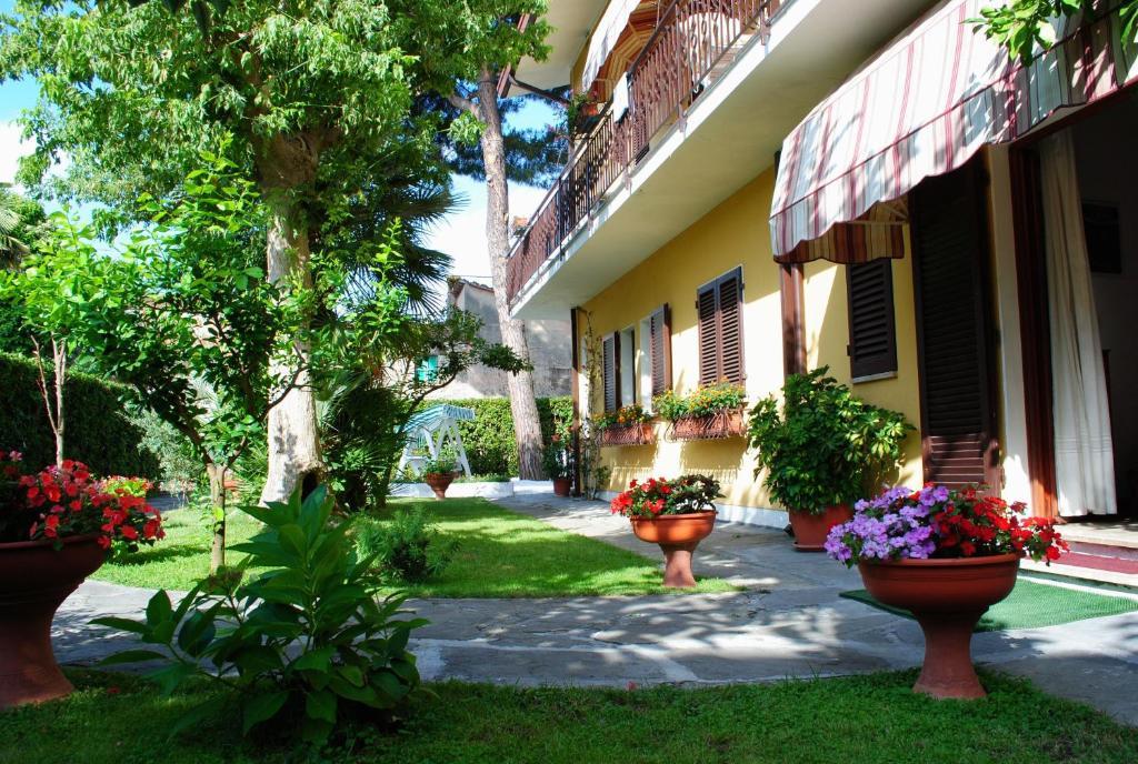 Bed&Breakfast Villa Lorena 马尔米堡 外观 照片
